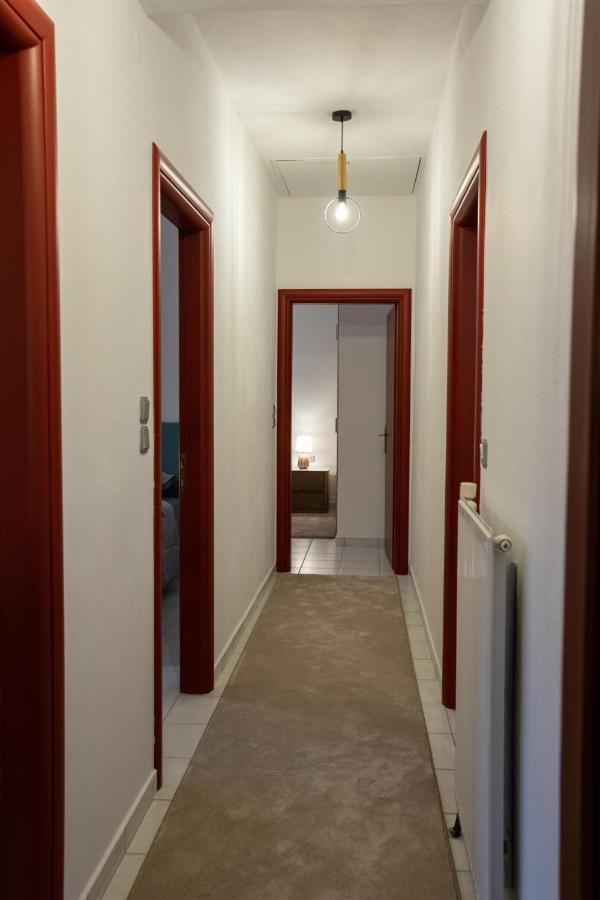 George Living House Apartment