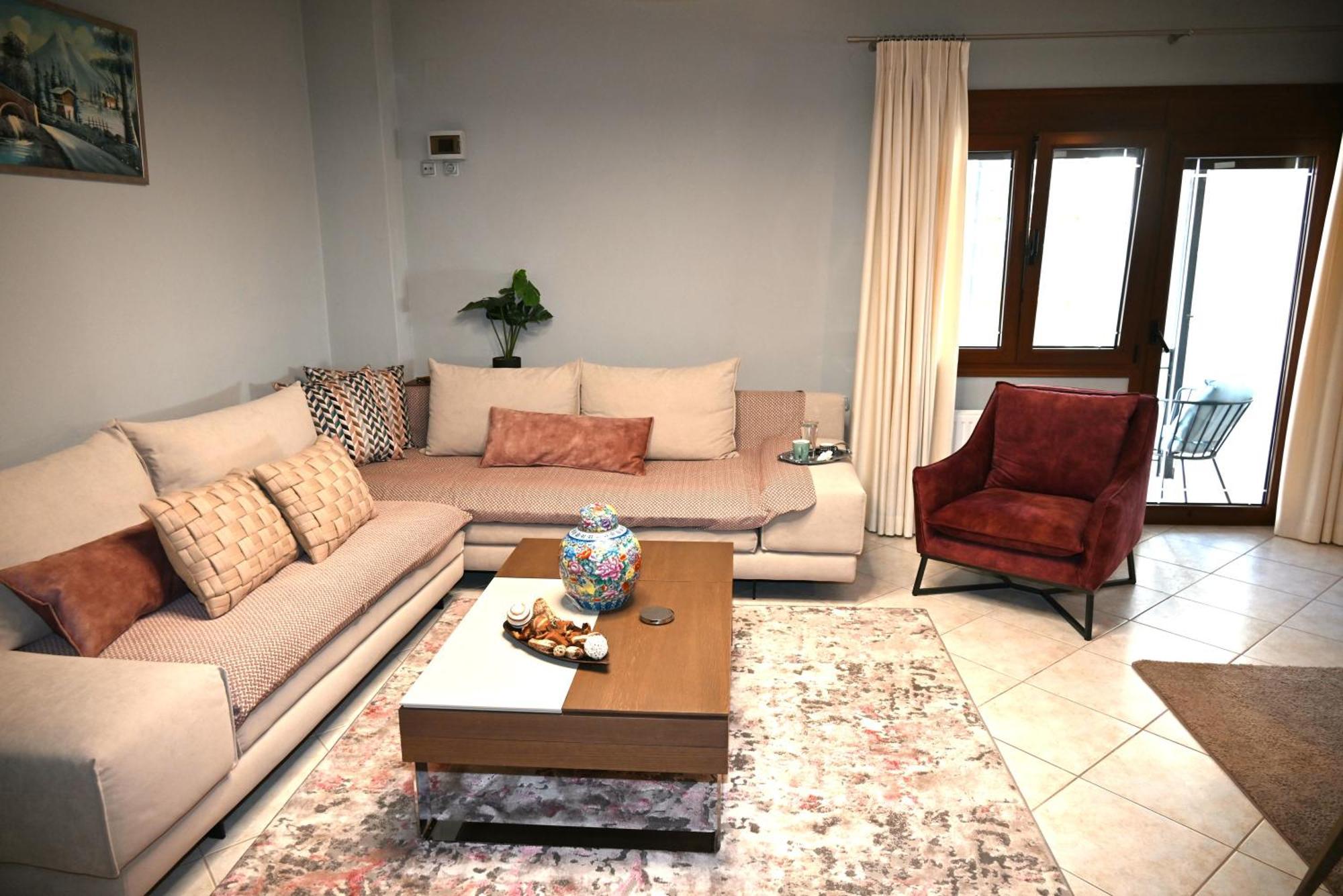 George Living House
